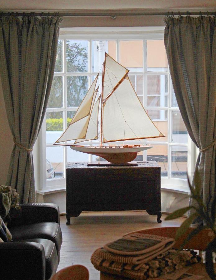 Beautiful Seaside One Bedroom Apartment شالدون المظهر الخارجي الصورة